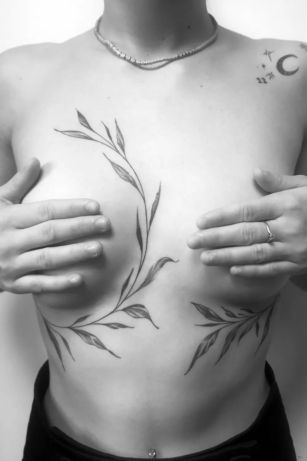 malicia_underboobs_feuilles_enroulées_healed